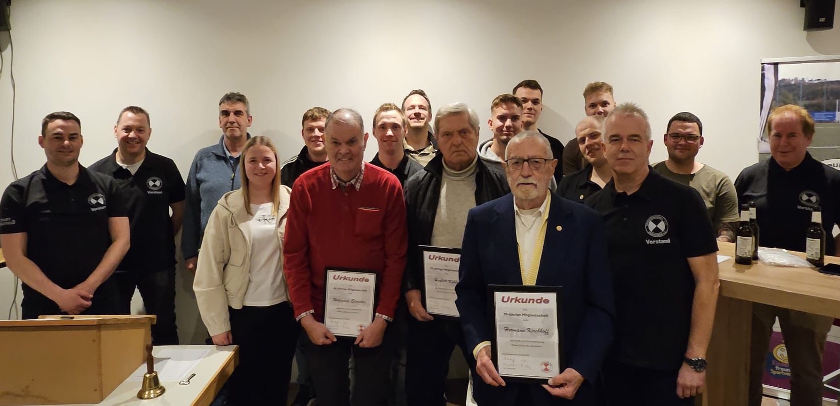 4bb022dd a98f 4738 a25b 49deede6313c